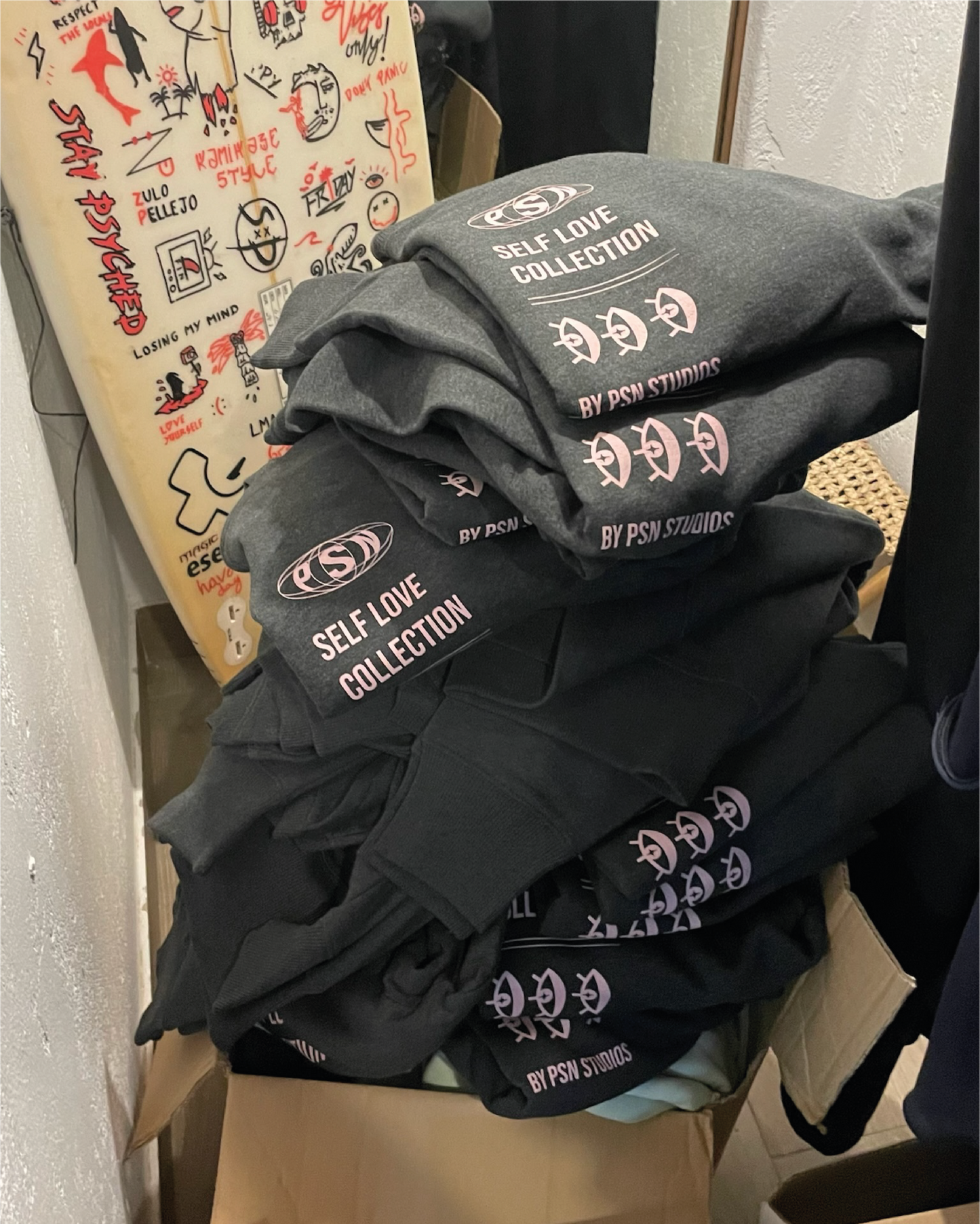 PSN WORLD OVERSIZE HOODIE